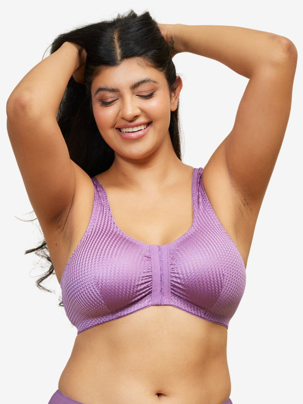 LIUguoo Plus Size Front Closure Bra for Women, Deep V Soft Push Up Bras  Lace Trim Comfort Wirefree Bra Everyday Bra for Yoga : : Clothing